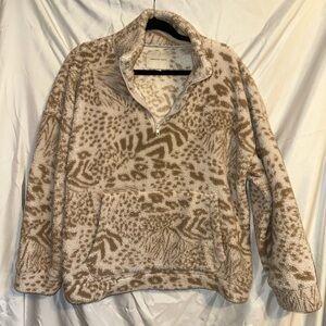 American Eagle Outfitters Cream and Tan Sherpa Quarter-Zip Pullover